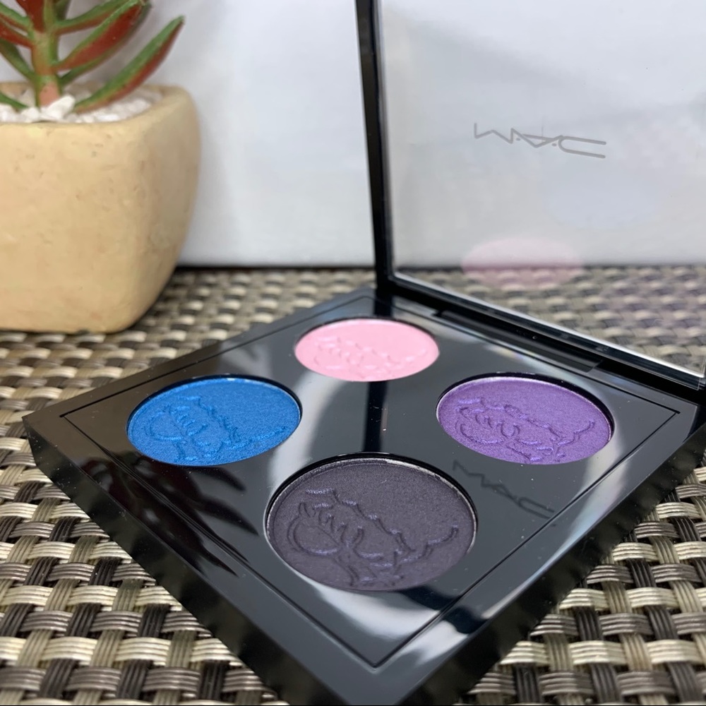 Mac Cosmetics X The Simpsons Eye Shadow Palette
